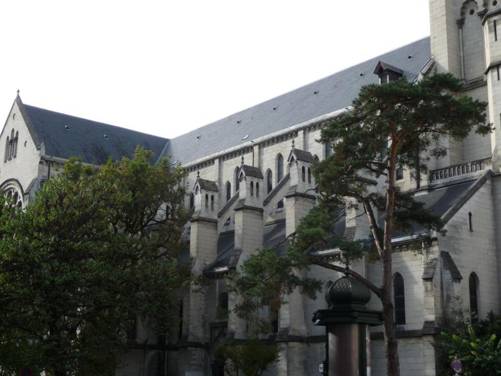 Hotel Le Postillon Pau Eksteriør bilde