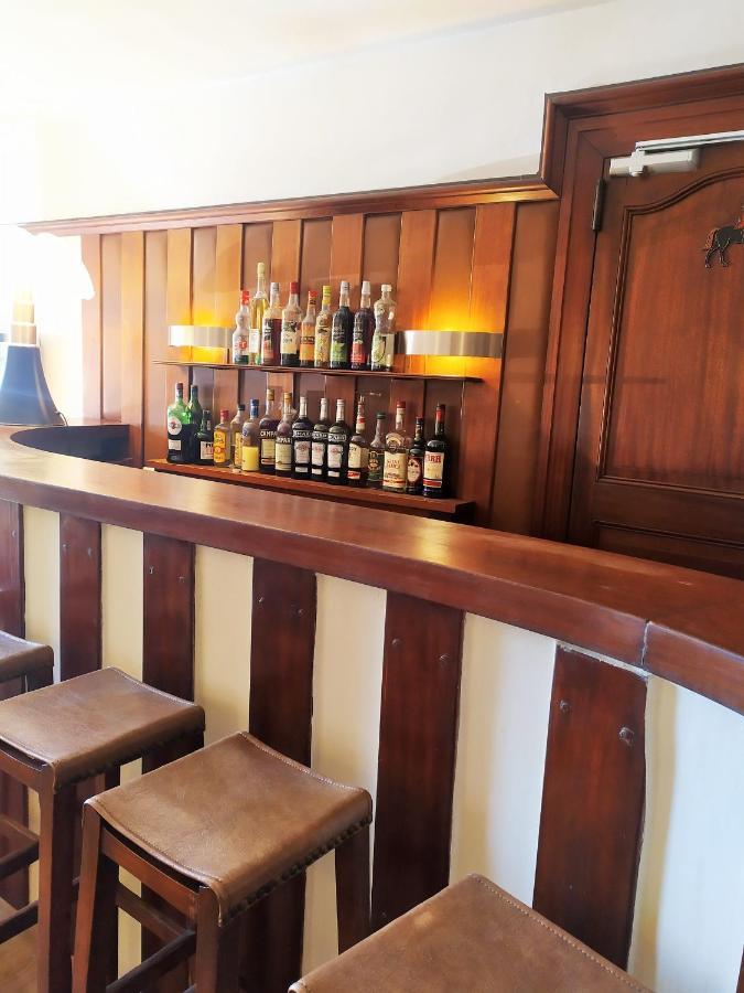 Hotel Le Postillon Pau Eksteriør bilde